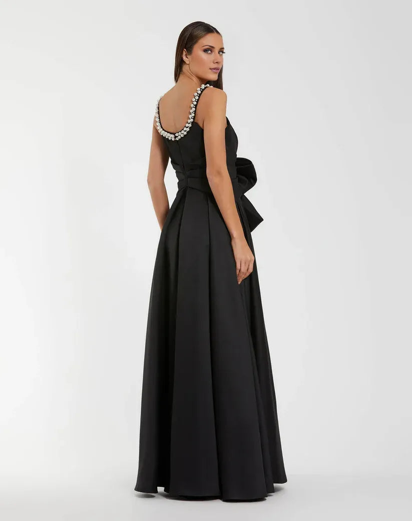 Graceful Stylish Refined Beautiful Elegant Black Satin A-Line Sleeveless Floor-Length Prom Dress