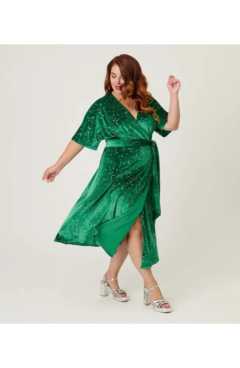 Refined Beautiful Elegant Emerald Green Velvet A-Line Short Sleeve Short Prom Dress