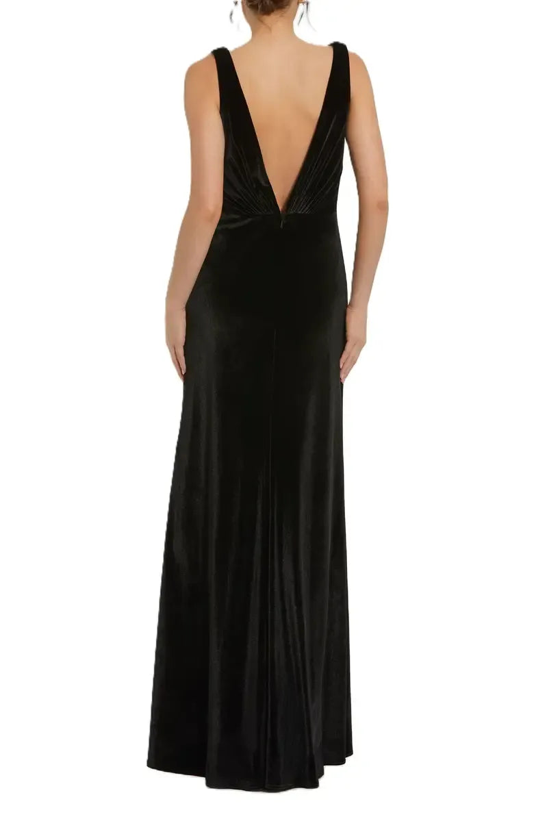 Special Occasion Sophisticated Graceful Stylish Refined Elegant Black Velvet Sleeveless Floor-Length Prom Dress