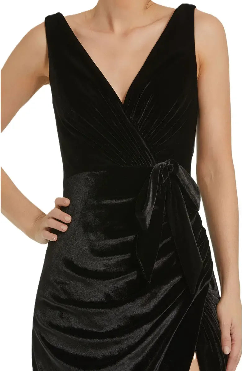 Special Occasion Sophisticated Graceful Stylish Refined Elegant Black Velvet Sleeveless Floor-Length Prom Dress