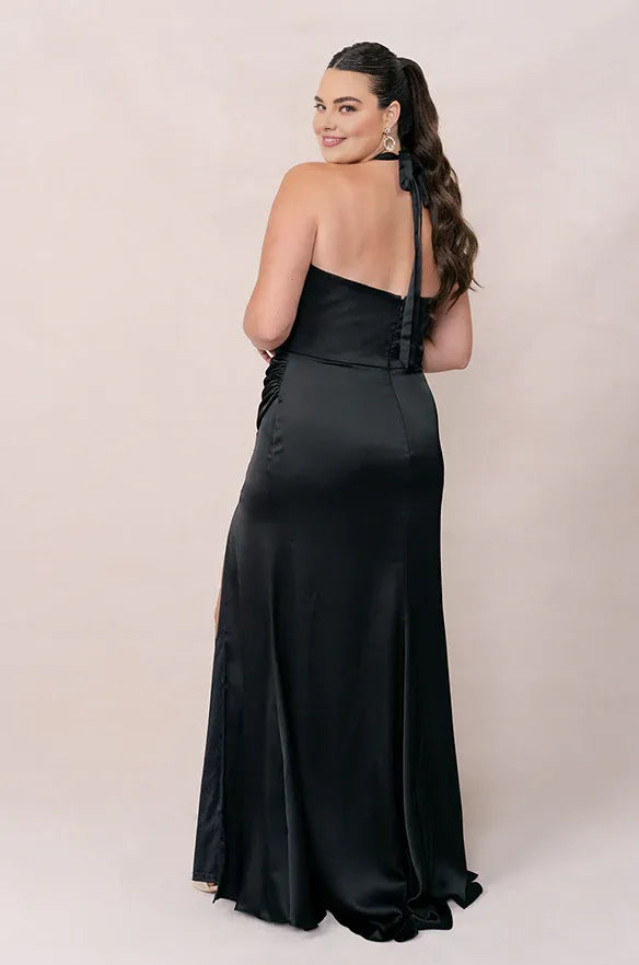 Graceful Stylish Refined Elegant Black Satin Sheath Halter Sleeveless Floor-Length Prom Dress