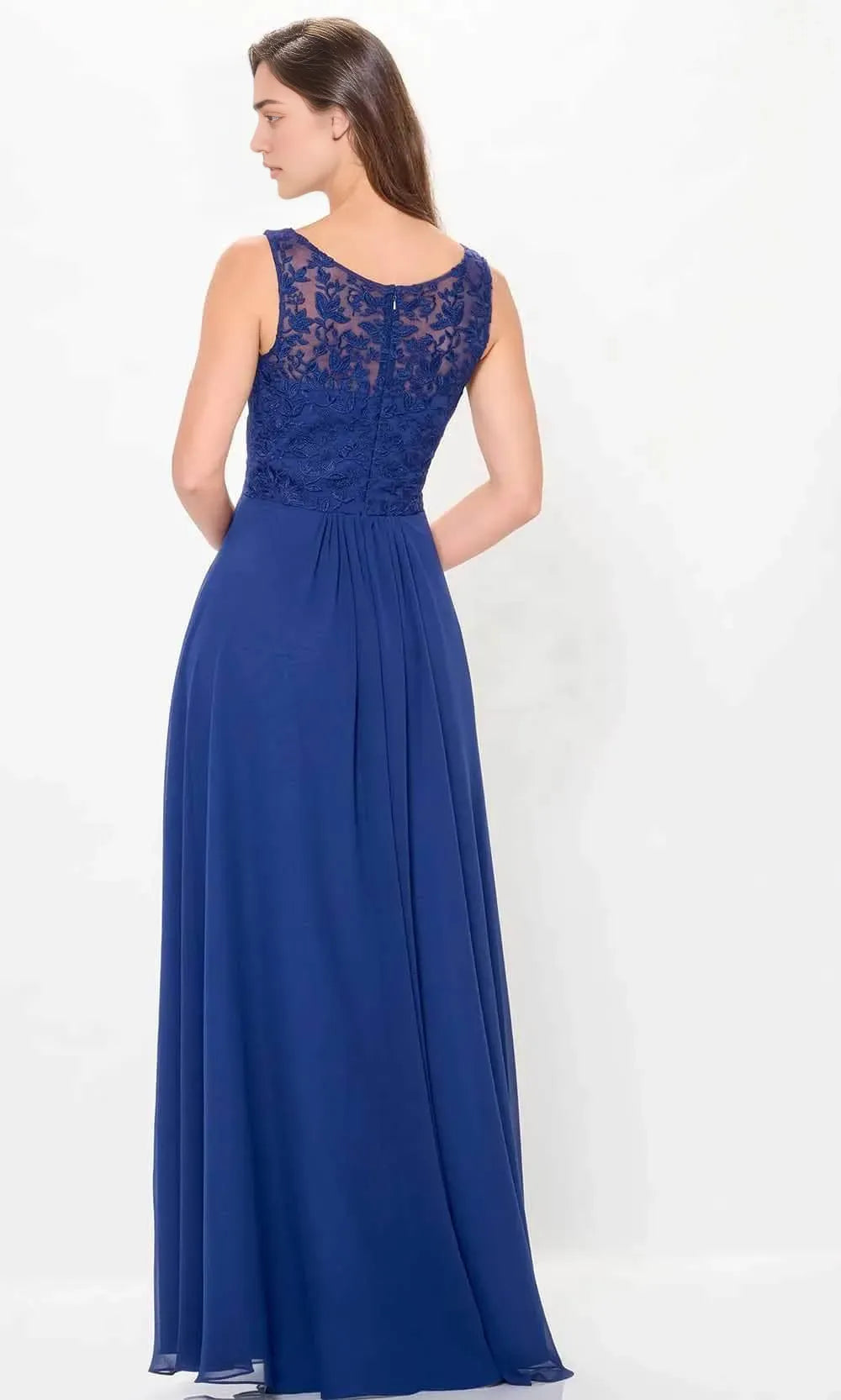Navy Blue Evening Dress with V - Neckline Straps Ruched Bodice and Flowy Maxi Skirt for Elegant Occasions