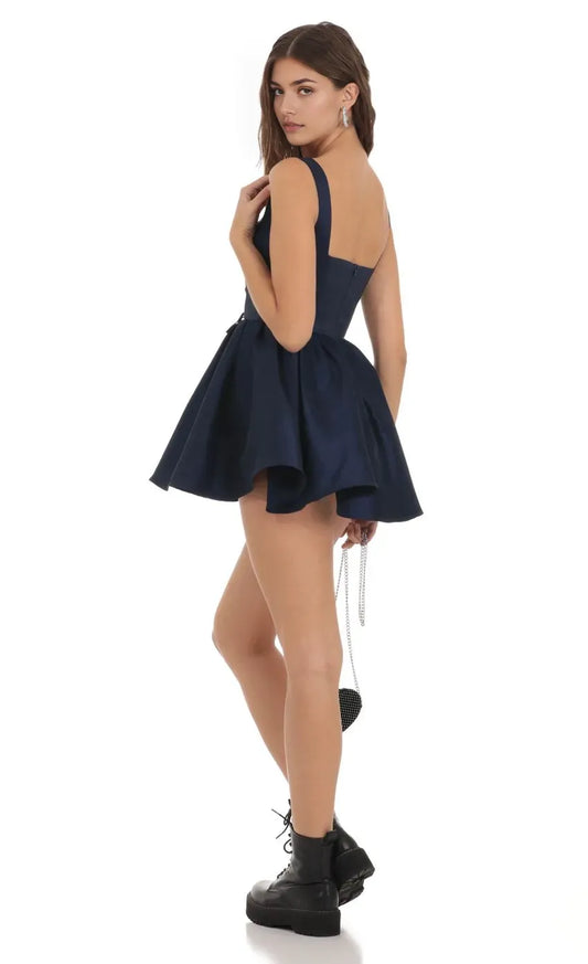 Luxurious Navy-Blue Lace A-Line Sweetheart Classic-Sleeve Lace-Up-Back Floor-Length Homecoming Dress