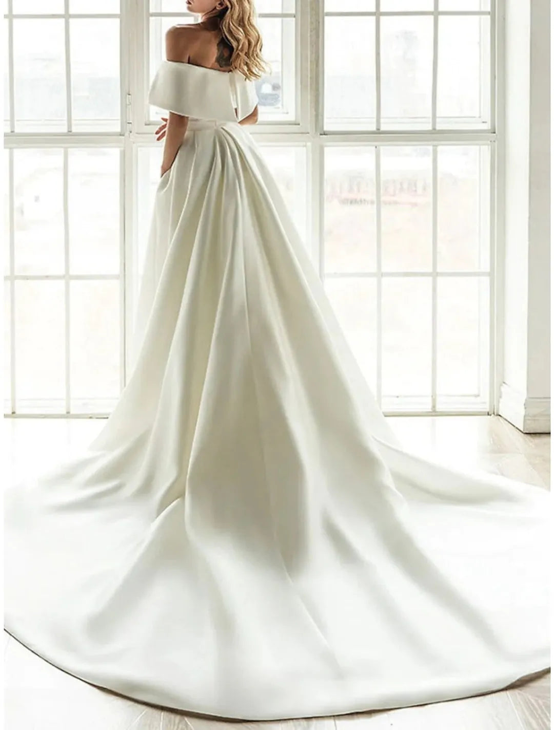 Off - Shoulder Wedding Dress Mermaid Silhouette Dramatic Train