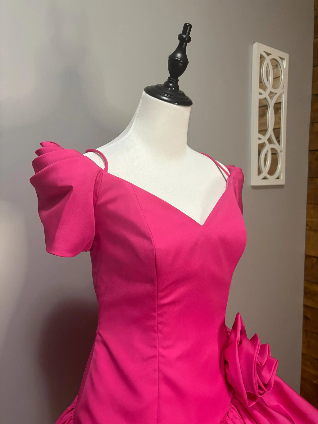 Pink V Neck Short-Sleeved Floral-Appliqued Hot Mini-Length Prom Dress