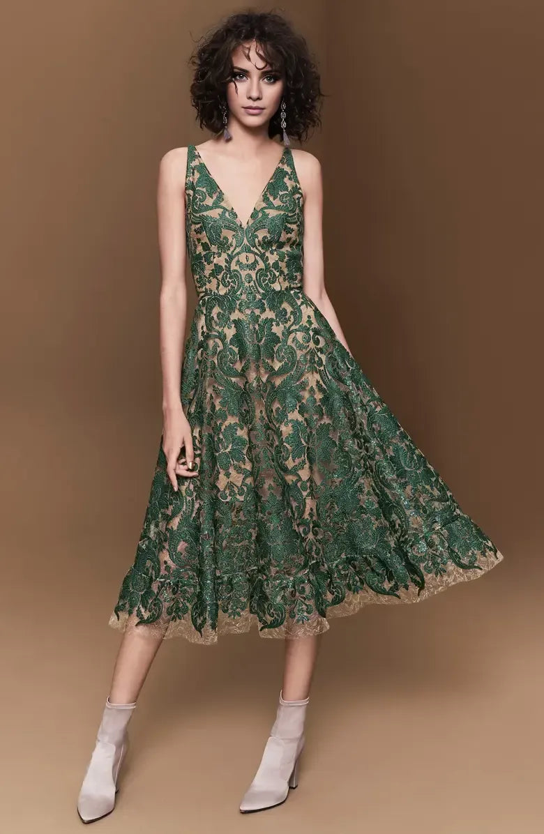 Sophisticated Graceful Stylish Refined Elegant Burgundy Sequins A-Line Sleeveless Tea-Length Prom Dress