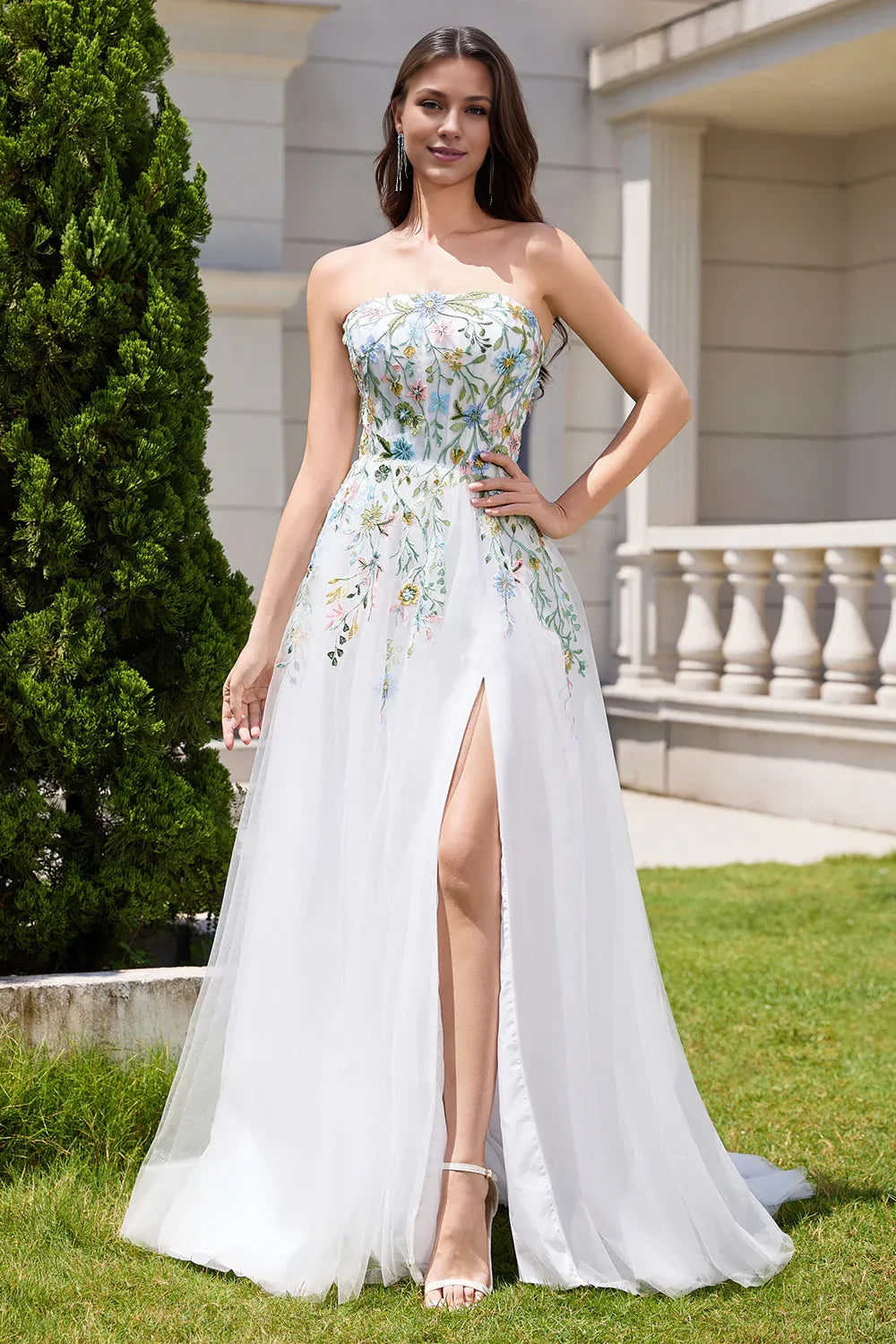 Special Occasion Sophisticated Graceful Stylish Elegant White Lace Strapless Sleeveless Wedding Dress