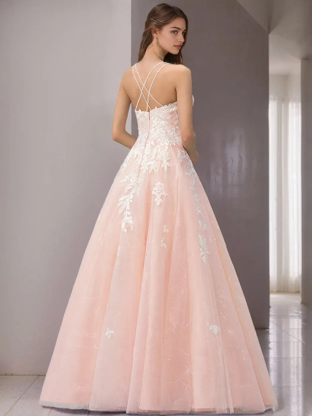 Princess Spaghetti Straps Sleeveless Floor-Length Wedding Dress with Appliques