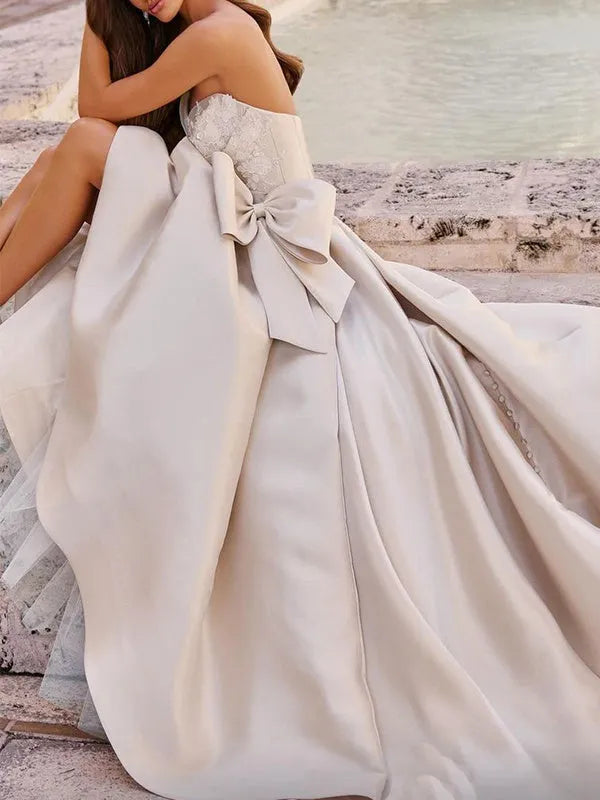 Princess Sweetheart Court Train Sleeveless Wedding Dresses With Bow
