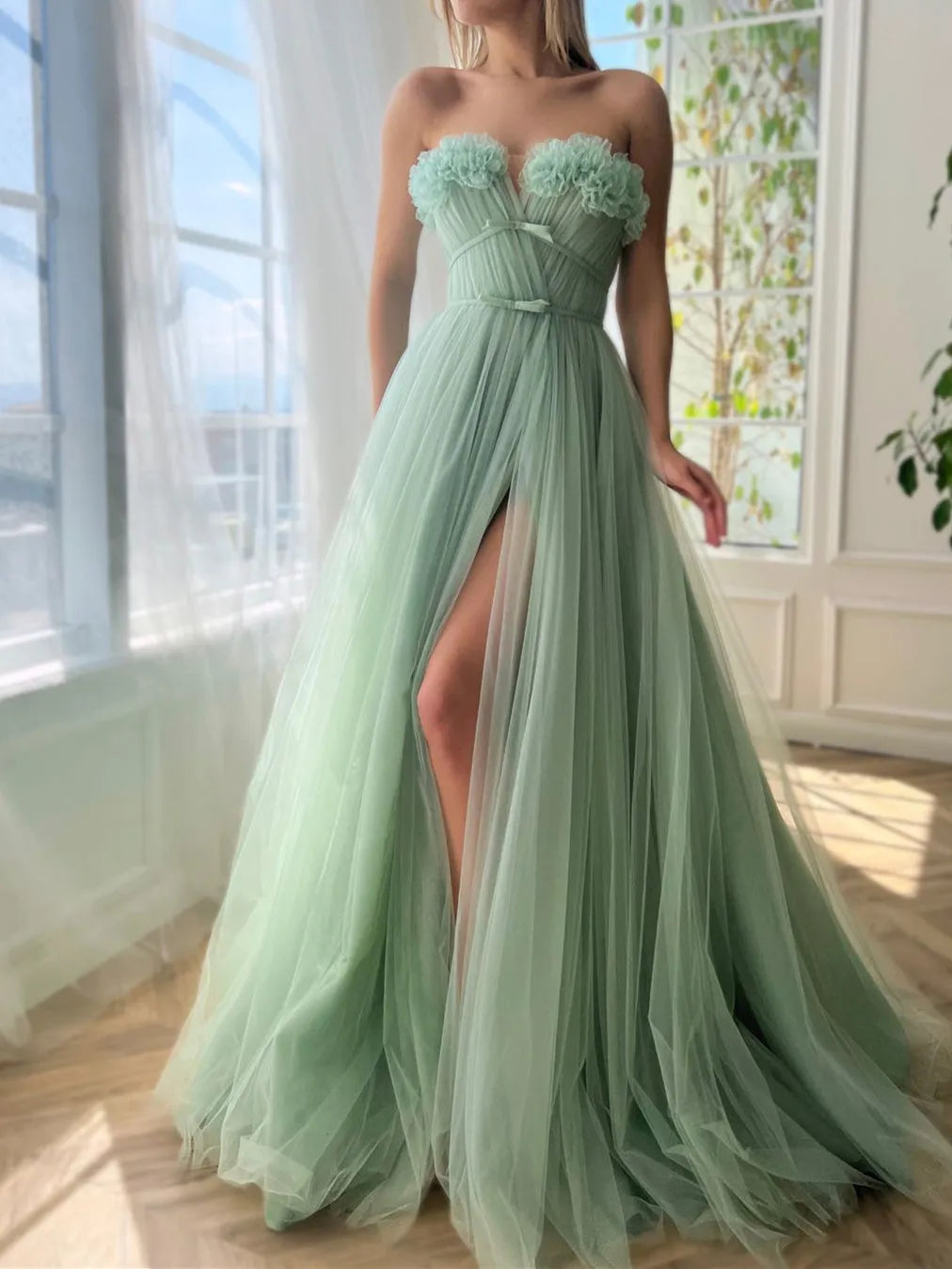 Elegant Red Slit A-Line Sweetheart Classic-Sleeve Classic-Back Floor-Length Prom Dress