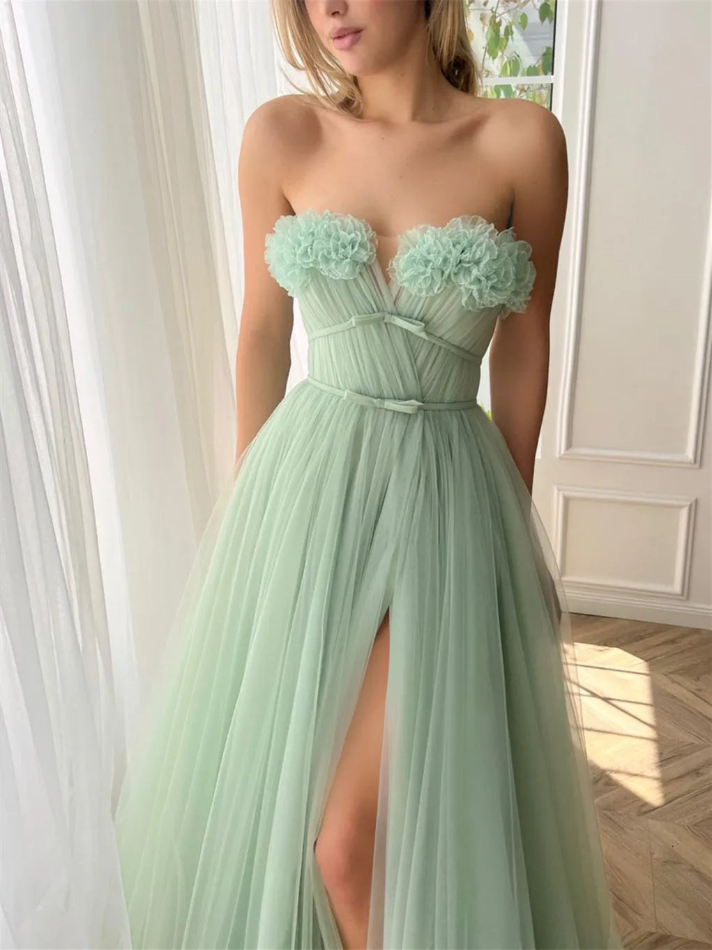 Elegant Red Slit A-Line Sweetheart Classic-Sleeve Classic-Back Floor-Length Prom Dress