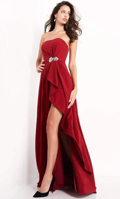 Glamorous Red Ruffled A-Line Strapless Classic-Sleeve Classic-Back Floor-Length Evening Dress