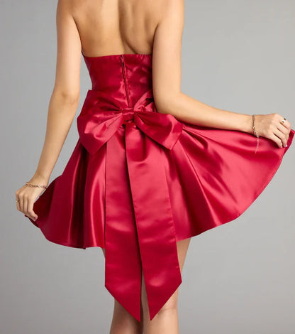 Beautiful Timeless Special Occasion Elegant Red A-Line Strapless Sleeveless Mini Homecoming Dress