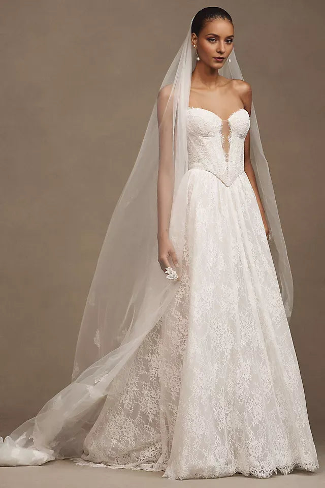 Romantic Lace A-Line V-Neck Sleeveless Lace-Up-Back Floor-Length Wedding Dress