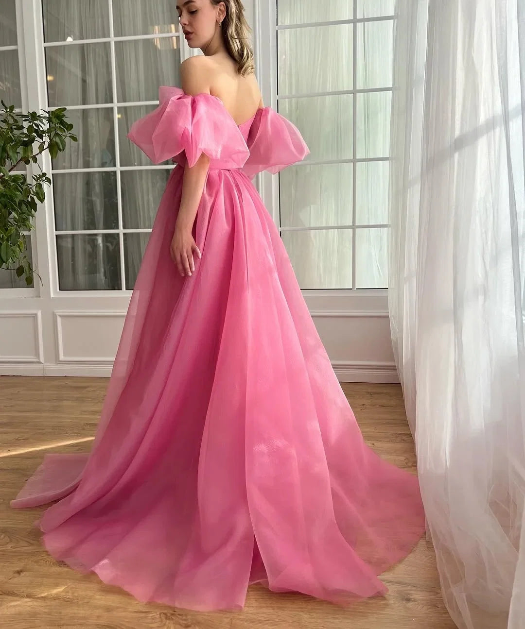 Pink Romantic Ballgown Off-Shoulder Puff Sleeve Train Party Dress