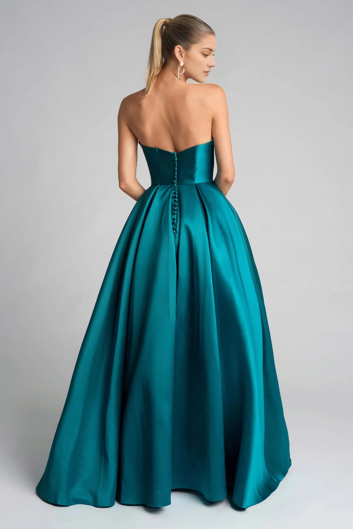 Romantic Emerald A-Line Sweetheart Strapless Button-Back Floor-Length Ruched Prom Dress