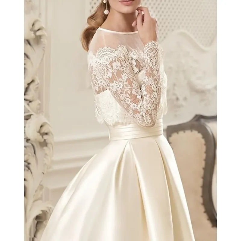 Ivory Vintage Ball-Gown Illusion Neck Long Sleeve Appliqu¨¦ Floor-Length Prom Dress With Pocket