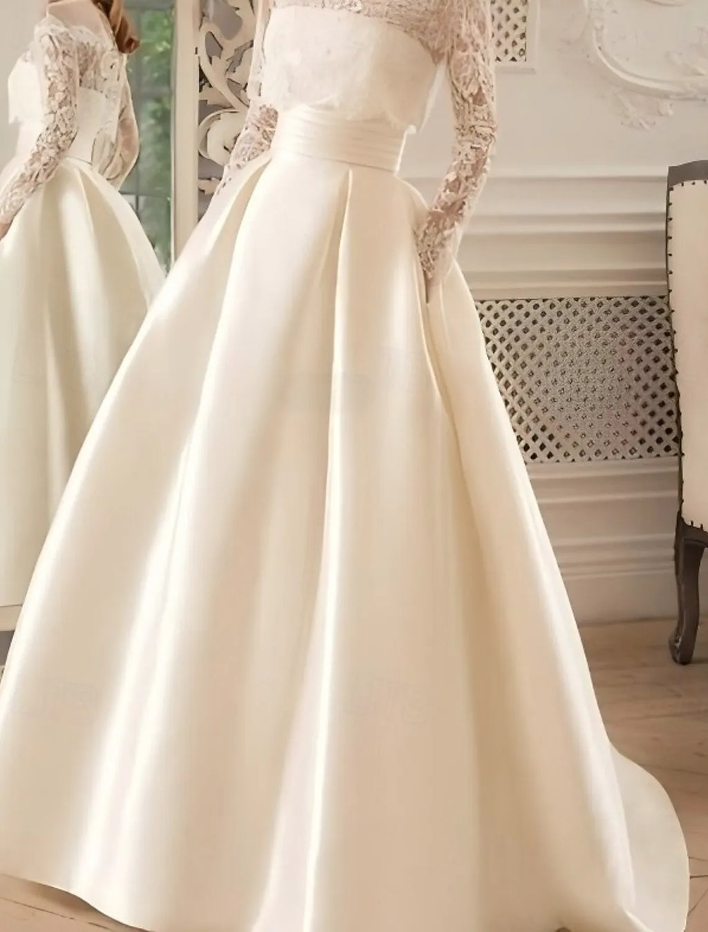 Ivory Vintage Ball-Gown Illusion Neck Long Sleeve Appliqu¨¦ Floor-Length Prom Dress With Pocket