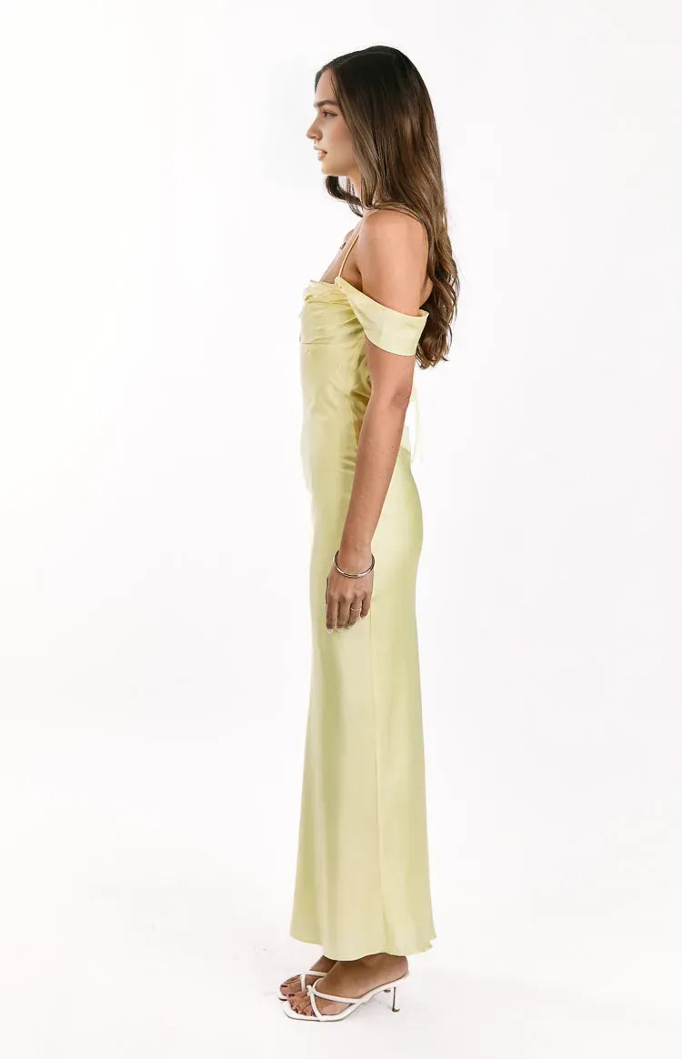Yellow Romantic Pale Prom Dress Off Shoulder Spaghetti Straps Cowl Neck Flowy Maxi Design for a Sweet Appeal