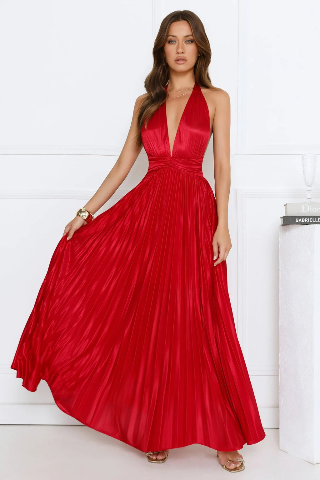 Red Romantic A-Line Halter Neck Sleeveless Deep V-Back Floor-Length Pleated Prom Dresses