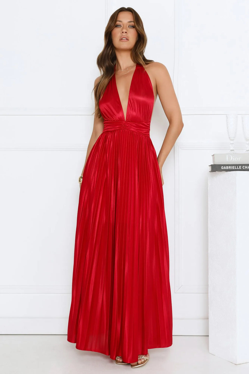 Red Romantic A-Line Halter Neck Sleeveless Deep V-Back Floor-Length Pleated Prom Dresses