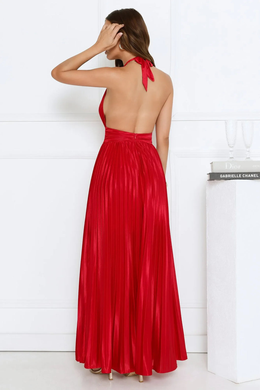 Red Romantic A-Line Halter Neck Sleeveless Deep V-Back Floor-Length Pleated Prom Dresses