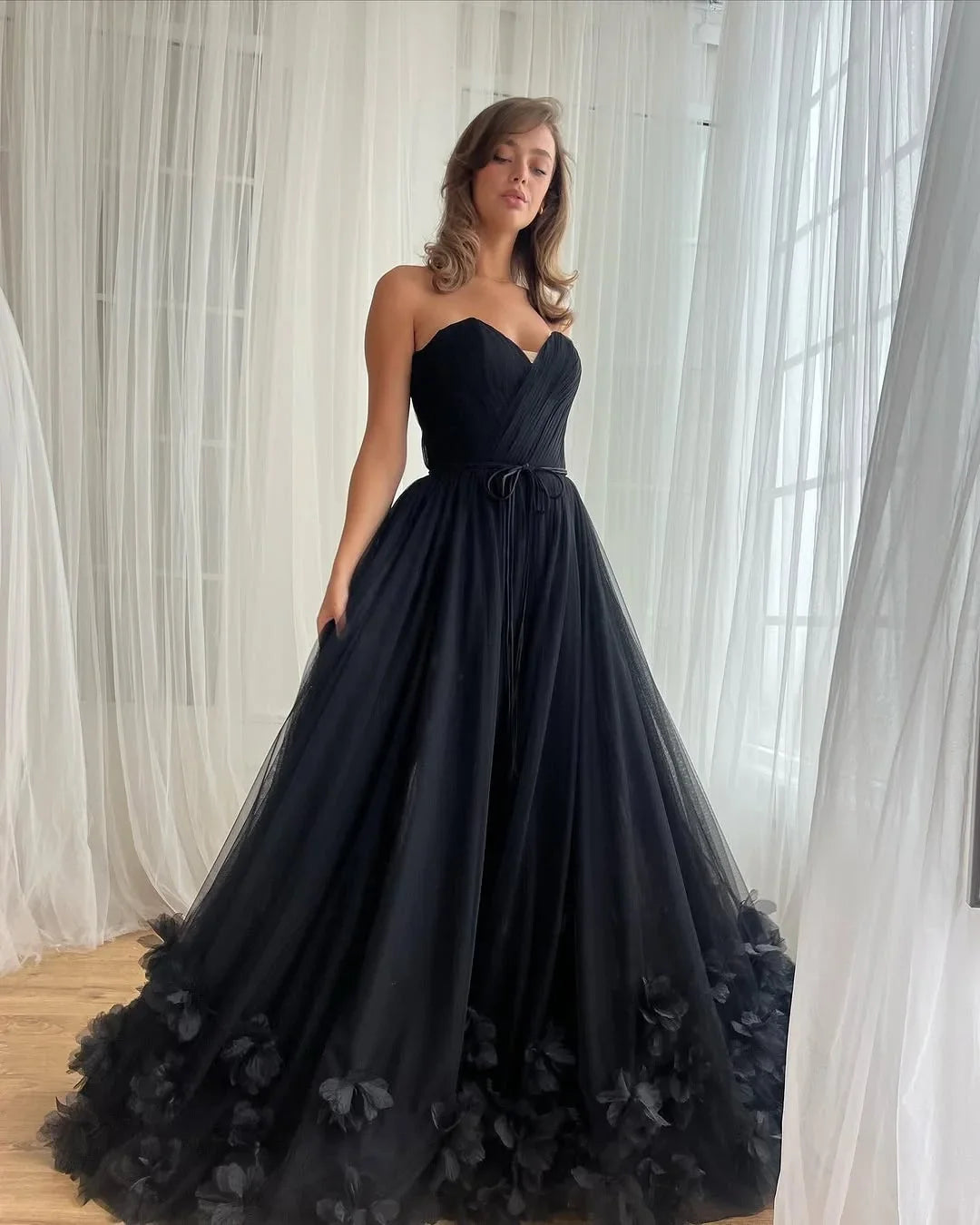 Black Romantic Sweetheart Sleeveless Floral Maxi Party Dress