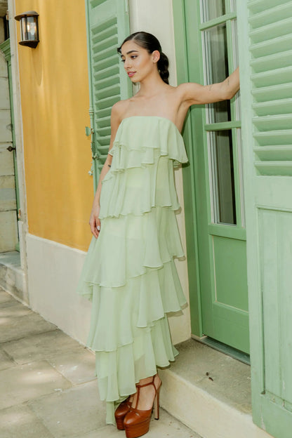 Sophisticated Graceful Stylish Elegant Red Chiffon Ball Gown Strapless Ruffle Prom Dress