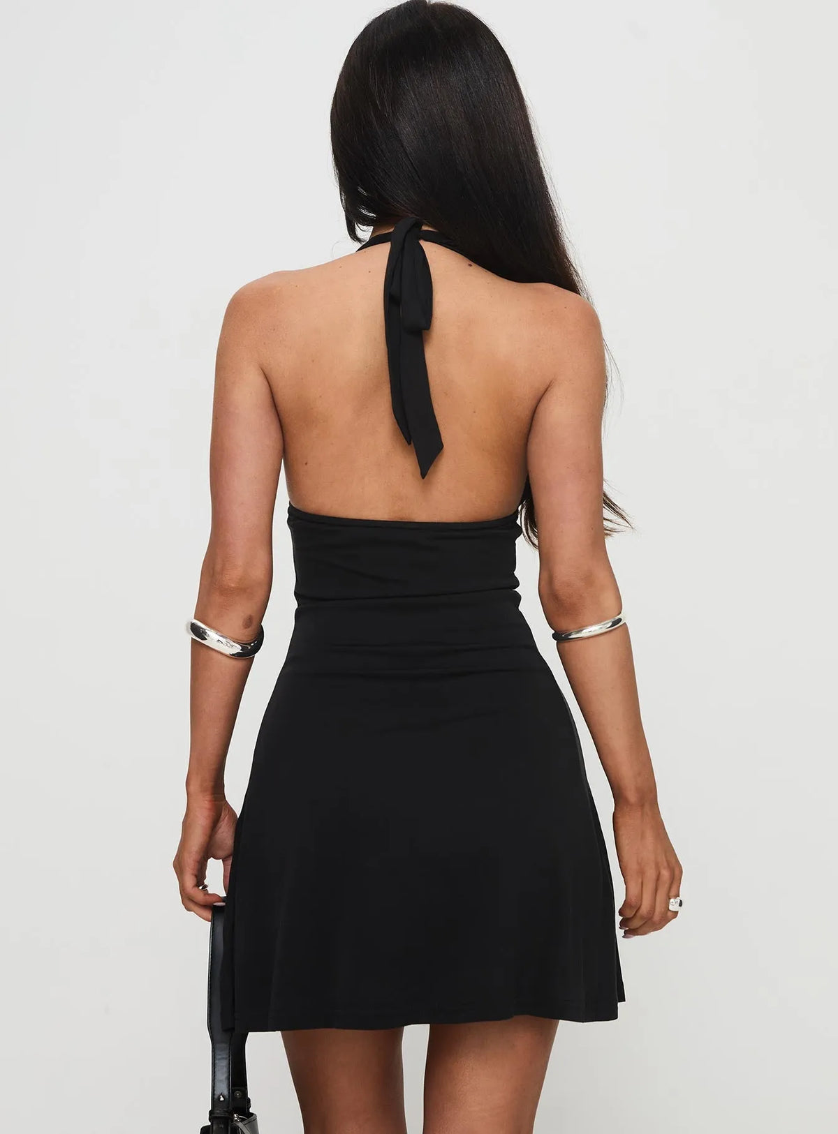 Black Sexy Halter Neck Homecoming Dress Deep V-Neck Bodycon Fit with Side Slit Perfect for School Dances Prom Nights and Teen Special Occasions