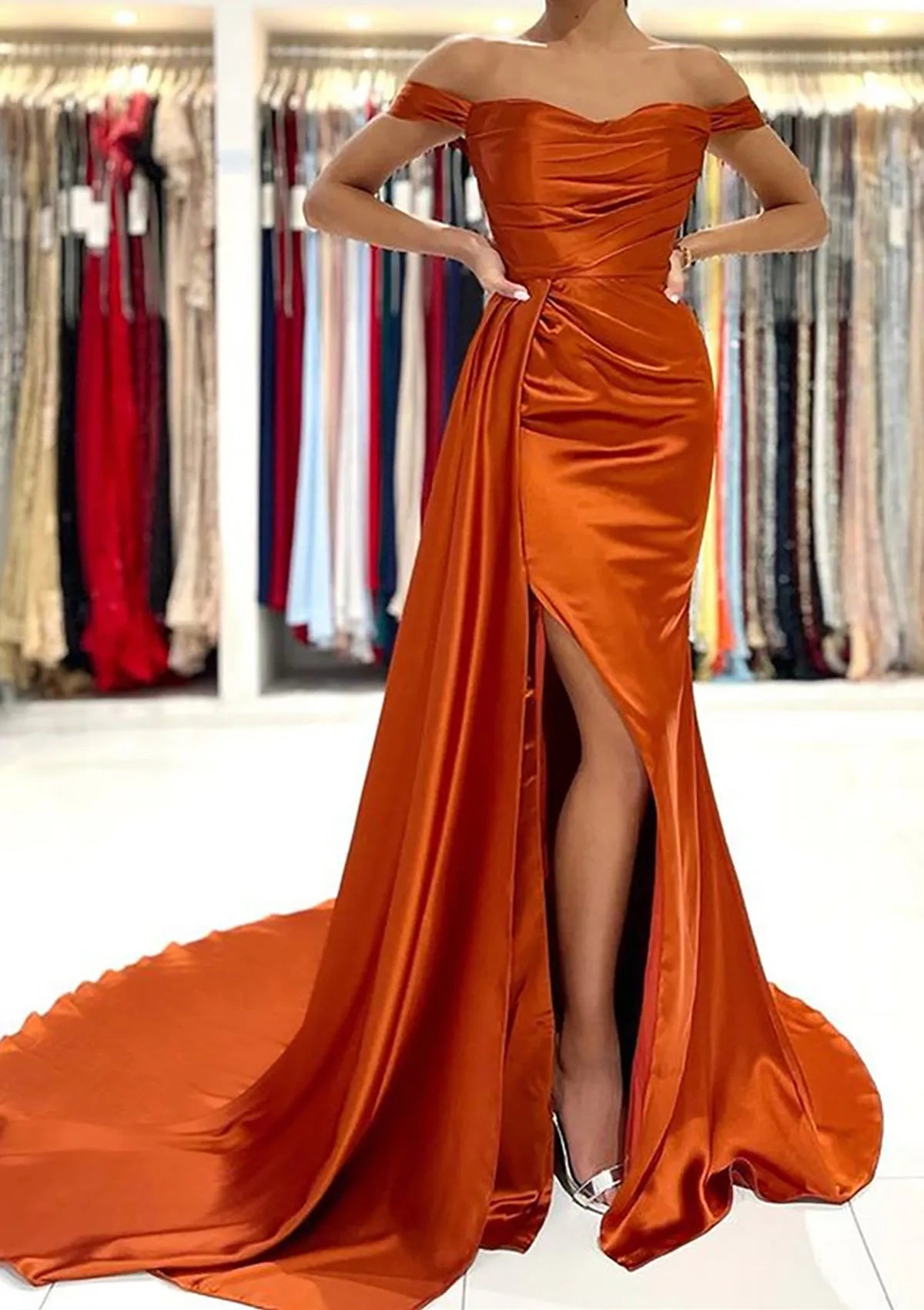 Sheath/Column Off-the-Shoulder Short Sleeve Court Train Prom Dress With Pleated