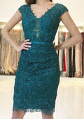 Sheath/Column V Neck Sleeveless Knee-Length Homecoming Dress With Beading