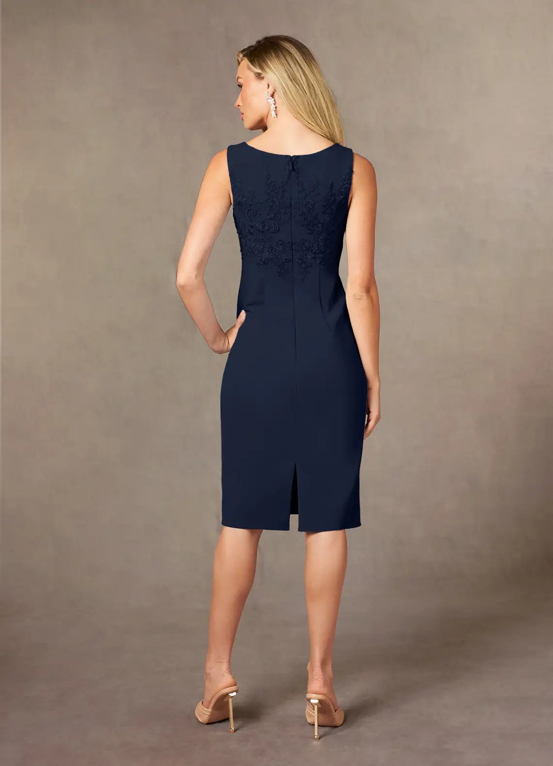 Special Occasion Elegant Lace Sheath Scoop Neck Knee-Length Mother of the Bride Dress