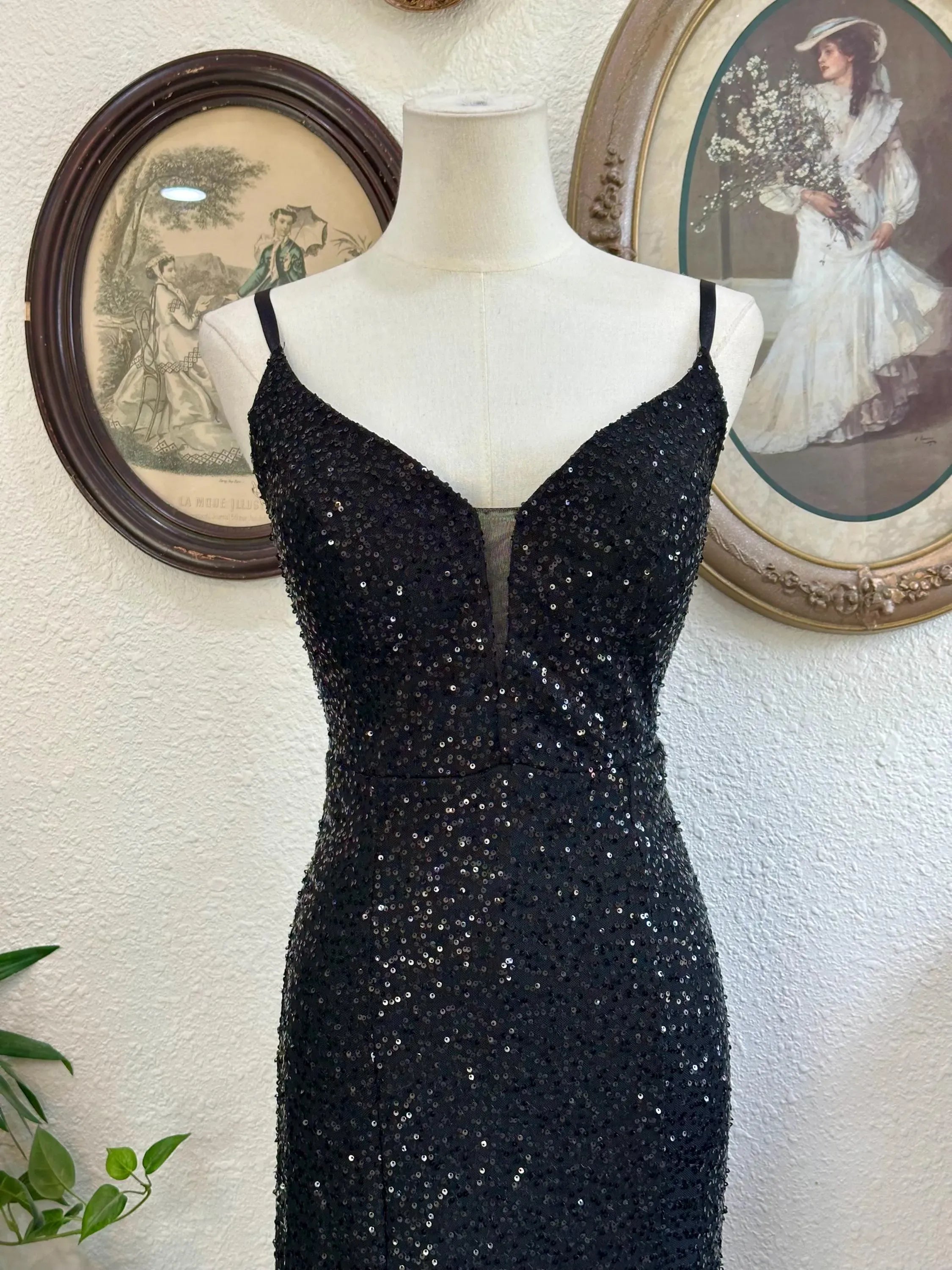 Black Shiny Mermaid Spaghetti-Strap Long Evening Dress With Slit Buy