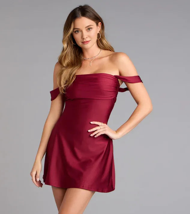 Beautiful Timeless Special Occasion Sophisticated Elegant A-Line Off-The-Shoulder Sleeveless Mini Homecoming Dress