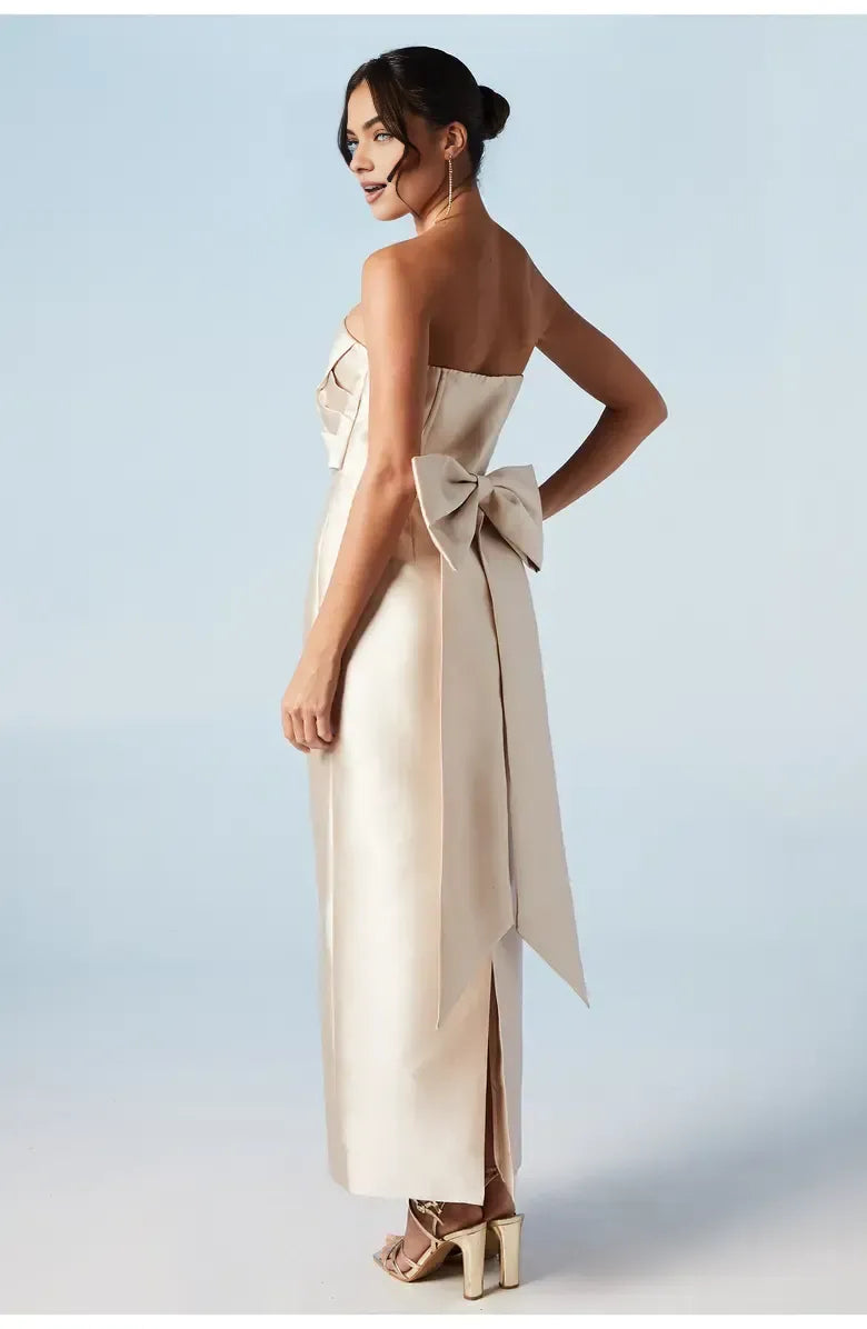 Special Occasion Sophisticated Graceful Stylish Refined Elegant Champagne Satin Sweetheart Sleeveless Prom Dress