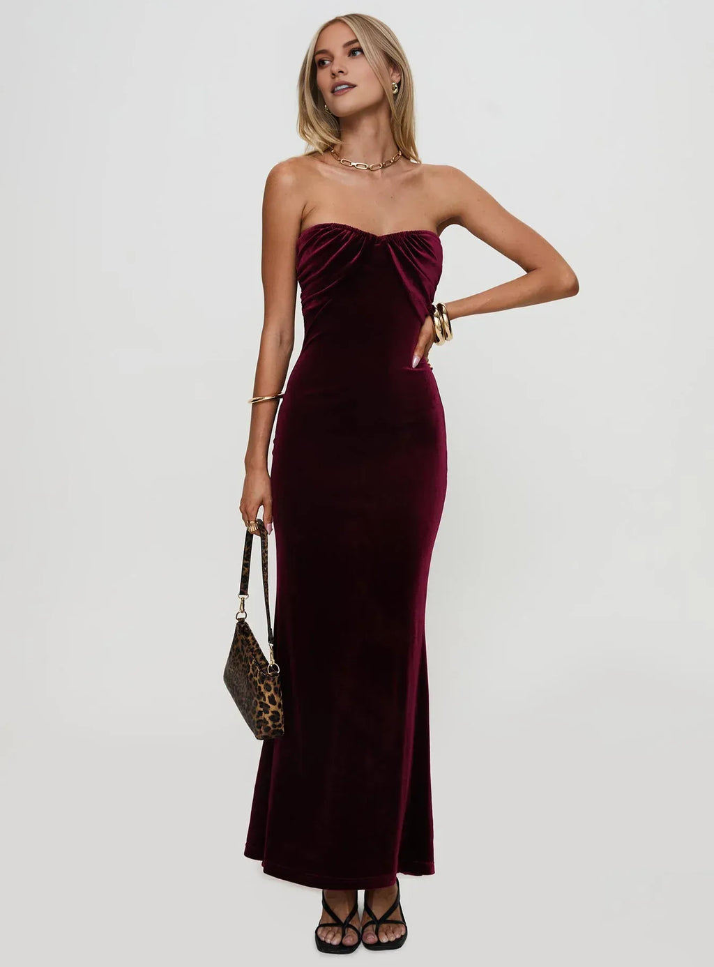 Stylish Refined Beautiful Timeless Elegant Burgundy Velvet Strapless Sleeveless Floor-Length Prom Dress