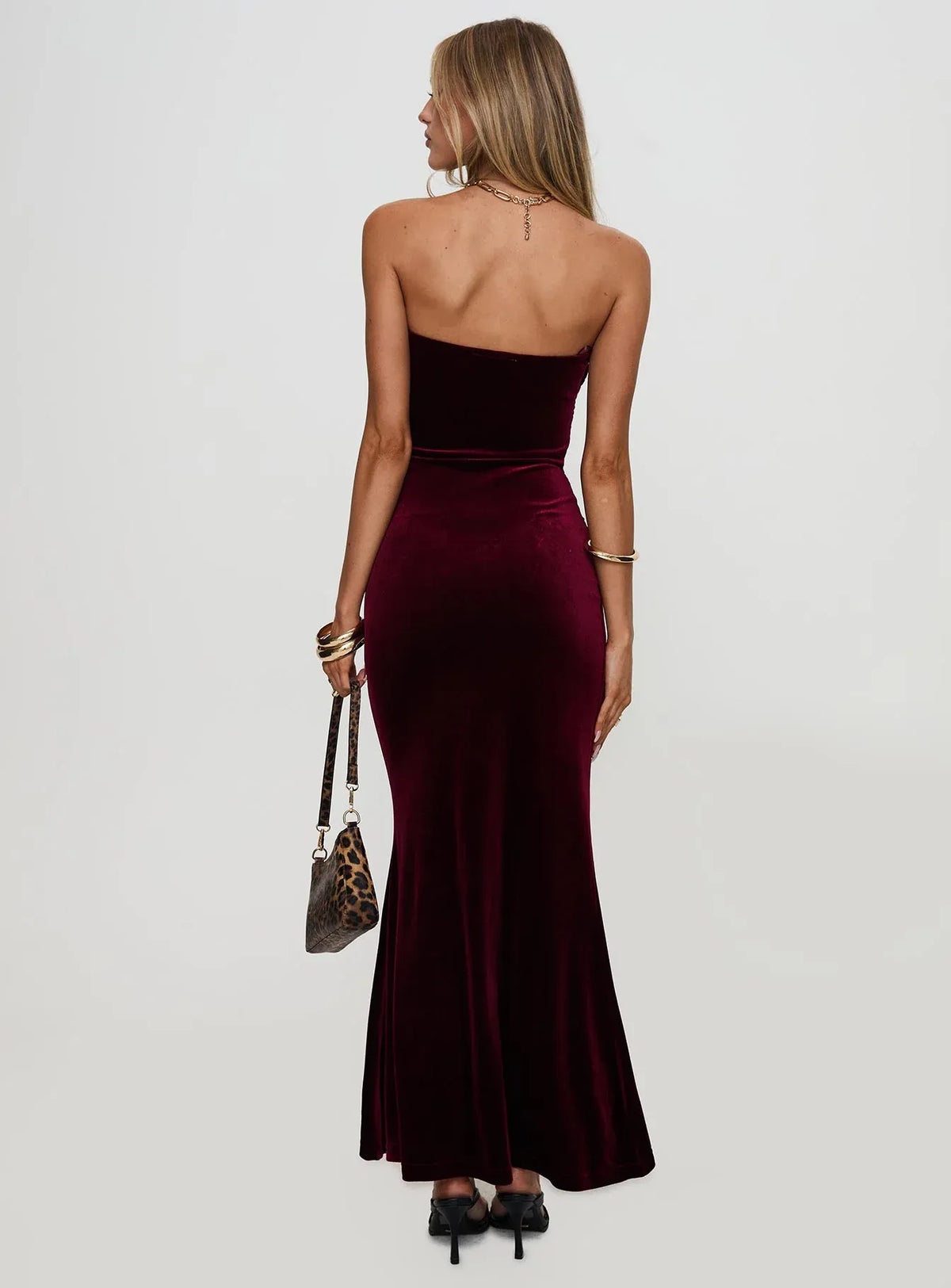 Stylish Refined Beautiful Timeless Elegant Burgundy Velvet Strapless Sleeveless Floor-Length Prom Dress