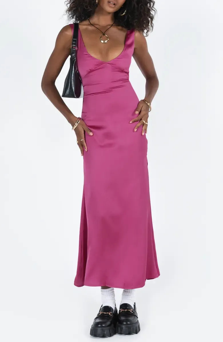 Sophisticated Graceful Stylish Refined Beautiful Elegant Red Satin V-Neck Sleeveless Prom Dress