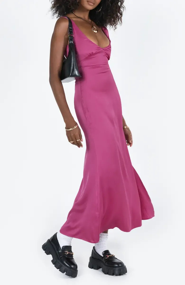 Sophisticated Graceful Stylish Refined Beautiful Elegant Red Satin V-Neck Sleeveless Prom Dress