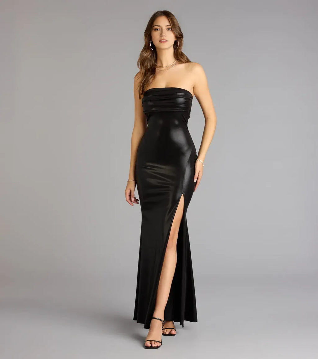 Black Sleek Mermaid Sweetheart Strapless Ruched-Bodice Back Zip Floor-Length Prom Dress with Slit