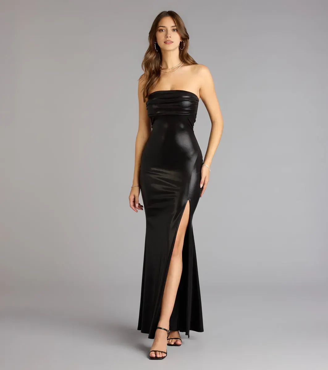 Black Sleek Mermaid Sweetheart Strapless Ruched-Bodice Back Zip Floor-Length Prom Dress with Slit