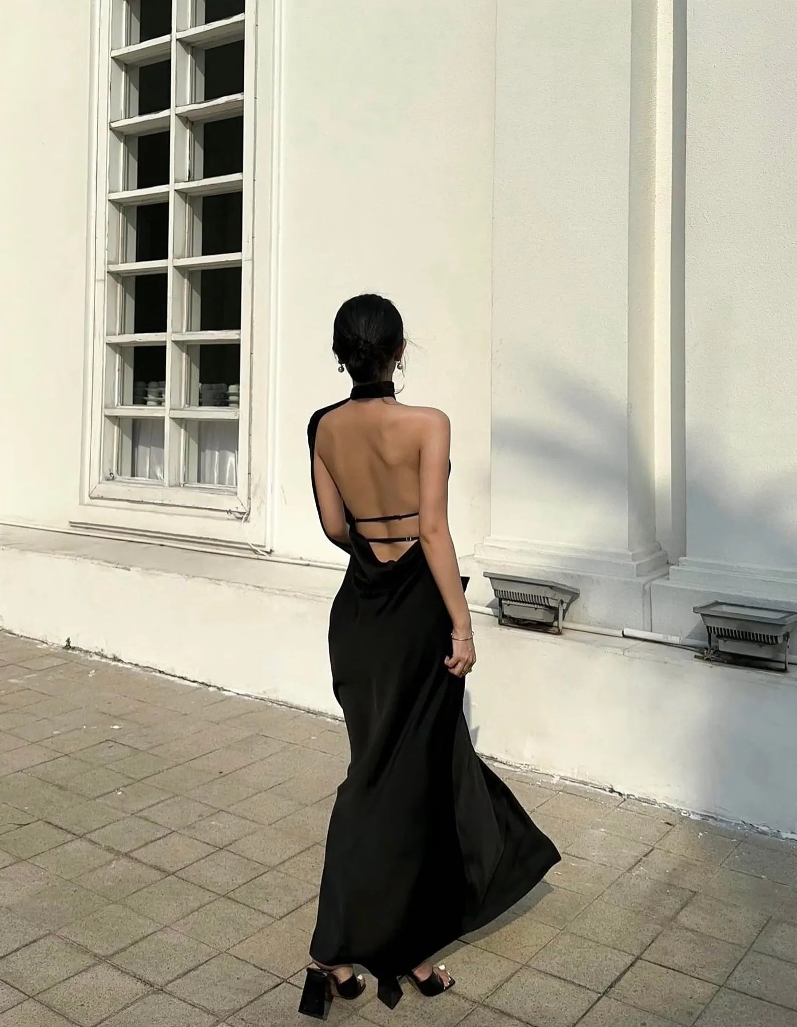 Black Sleek Halter Neck Sleeveless Backless Floor-Length Prom Dress For Women Hot Sale