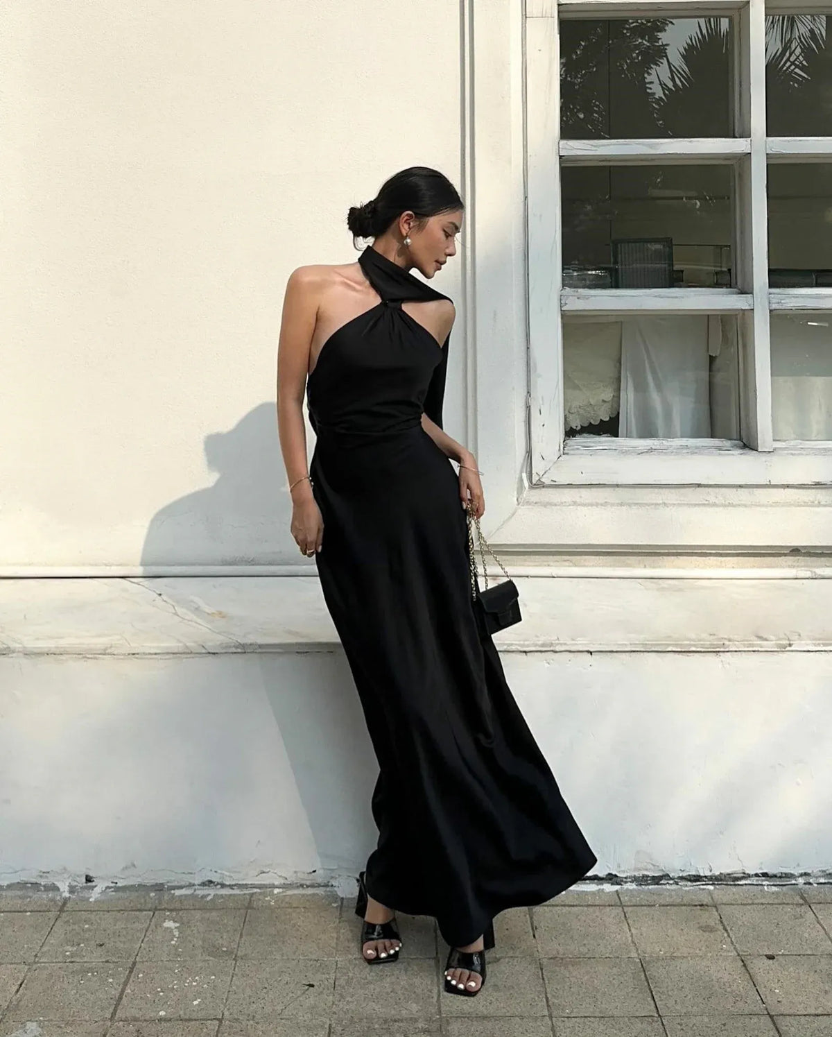 Black Sleek Halter Neck Sleeveless Backless Floor-Length Prom Dress For Women Hot Sale