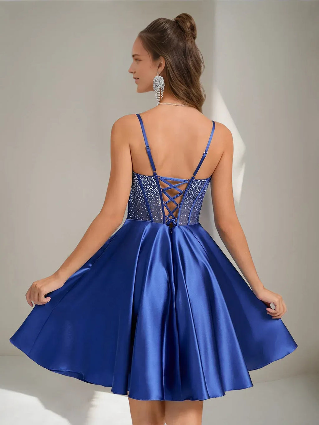 Spaghetti Straps Sleeveless Pleated Short/Mini Homecoming Dresses with Rhinestones Lace-Up