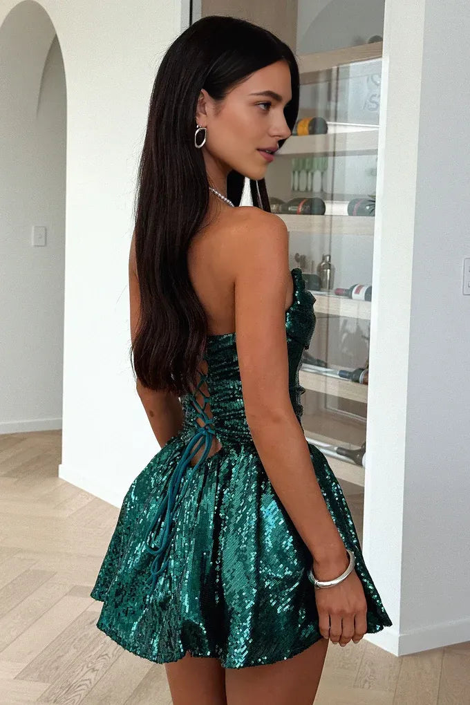 Timeless Chic Elegant Emerald Green Lace A-Line Sweetheart Sleeveless Mini Homecoming Dress