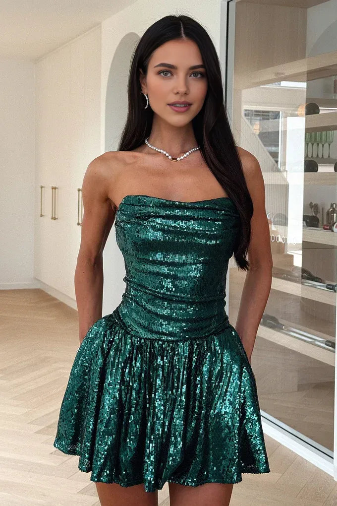 Timeless Chic Elegant Emerald Green Lace A-Line Sweetheart Sleeveless Mini Homecoming Dress