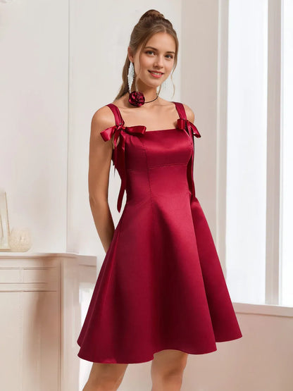 Elegant Red Pleated A-Line Square-Neck Sleeveless Classic-Back Mini-Length Homecoming Dress