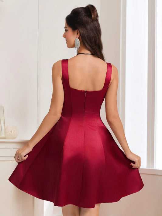 Elegant Red Pleated A-Line Square-Neck Sleeveless Classic-Back Mini-Length Homecoming Dress