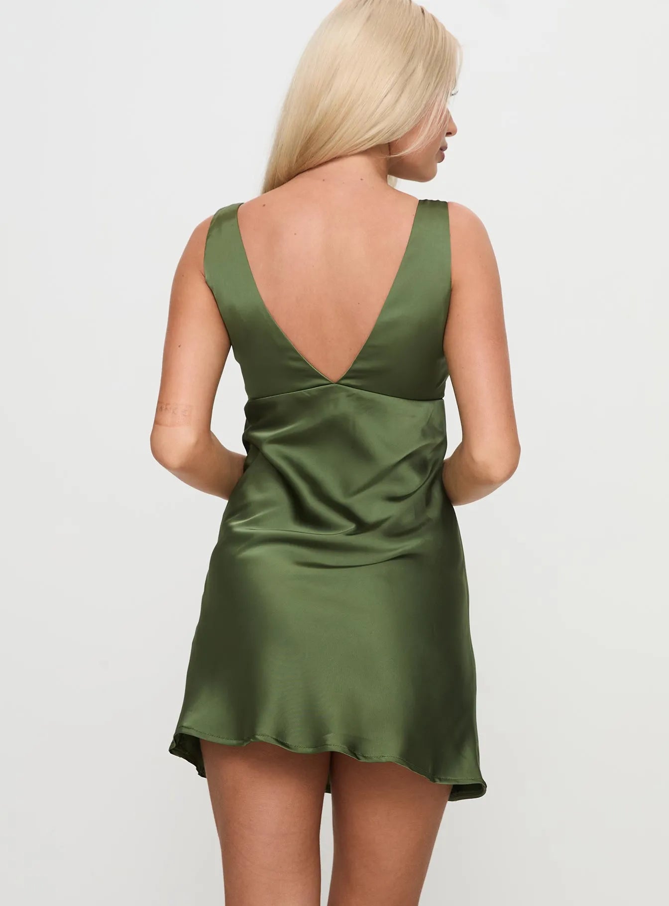 Green Olive V-Neck Homecoming Dress Finish Sleeveless Ruched Tie Detail Flattering Fit for School Dances and Young Women¡¯s Celebrations
