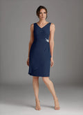 Elegant Navy Blue Sheath V-Neck Sleeveless Knee-Length Mother of the Bride Dress